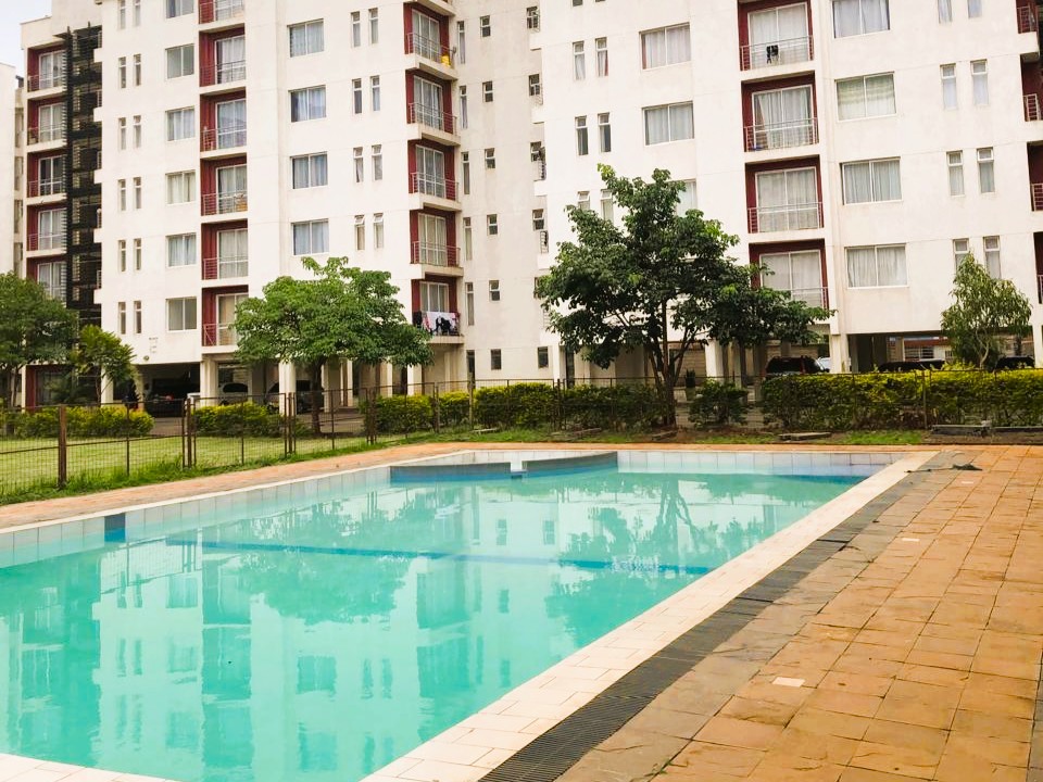 Swimming pool at Racecourse Gardens, Nairobi